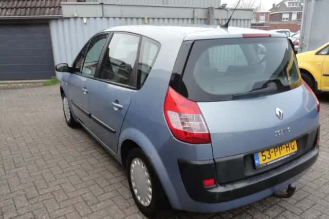 Renault Scénic (2004) thumbnail 6