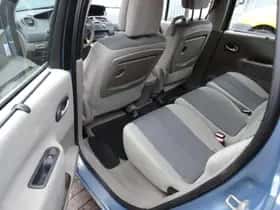 Renault Scénic (2004) thumbnail 9