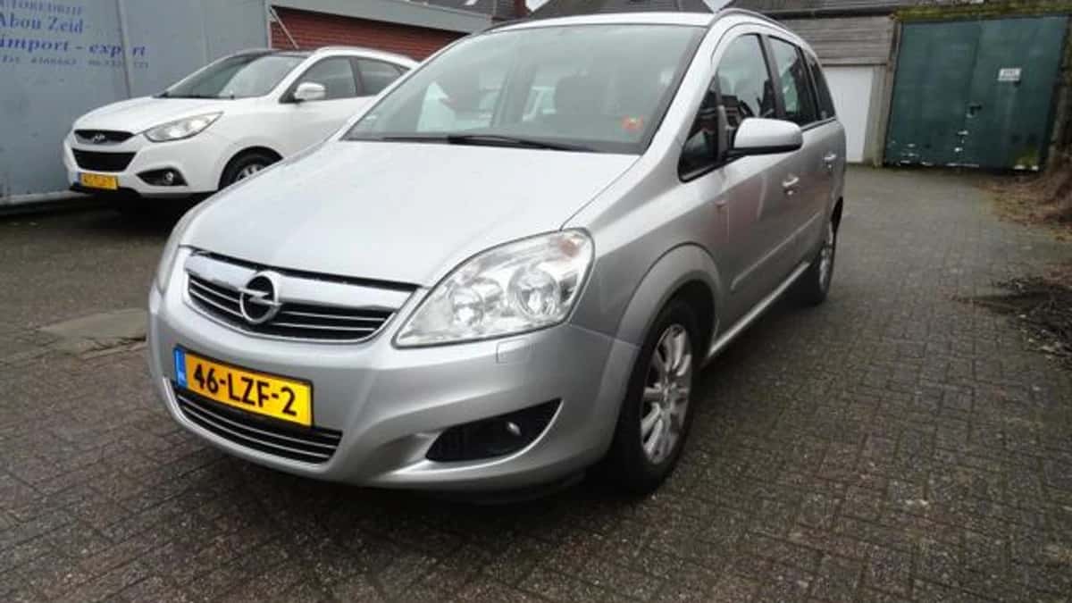 Opel Zafira (2009) — foto 1