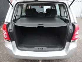 Opel Zafira (2009) thumbnail 12