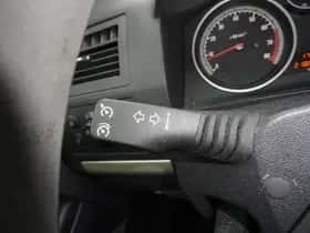 Opel Zafira (2009) thumbnail 19
