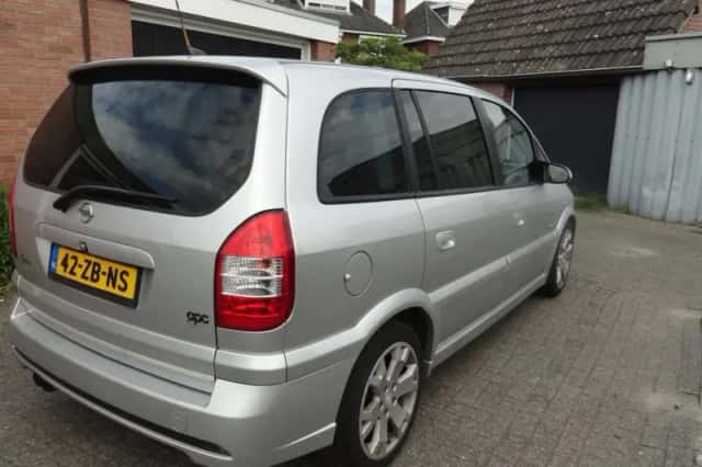 Opel Zafira (2002) thumbnail 5