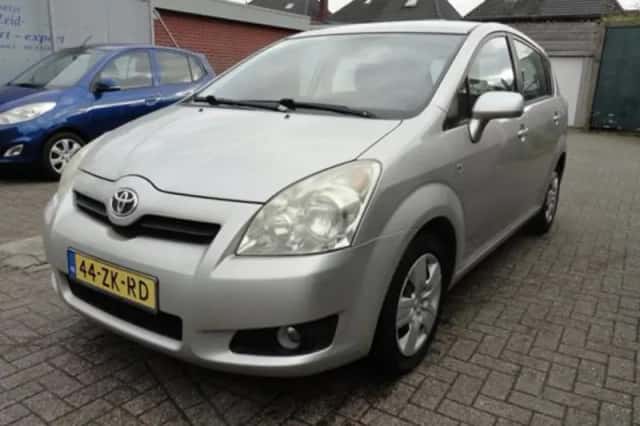 Toyota Verso (2008) thumbnail 1