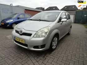 Toyota Verso (2008) thumbnail 2