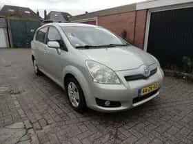 Toyota Verso (2008) thumbnail 3