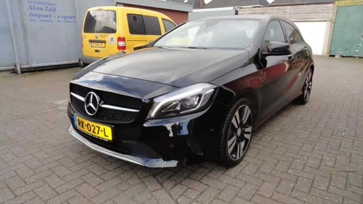 Mercedes-Benz A-Klasse (2016) — foto 1