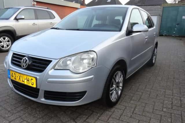 Volkswagen Polo (2007) thumbnail 2