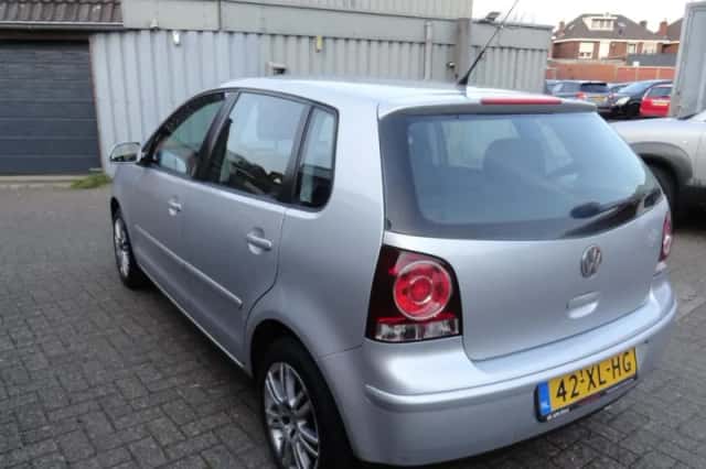 Volkswagen Polo (2007) thumbnail 6