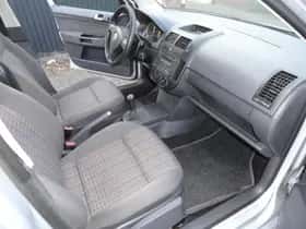 Volkswagen Polo (2007) thumbnail 10