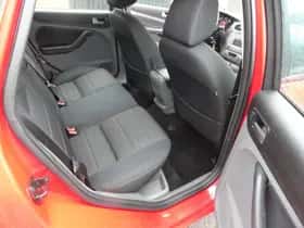 Ford Focus (2009) thumbnail 11