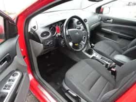 Ford Focus (2009) thumbnail 8