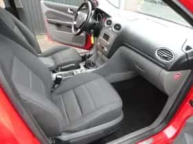 Ford Focus (2009) thumbnail 10