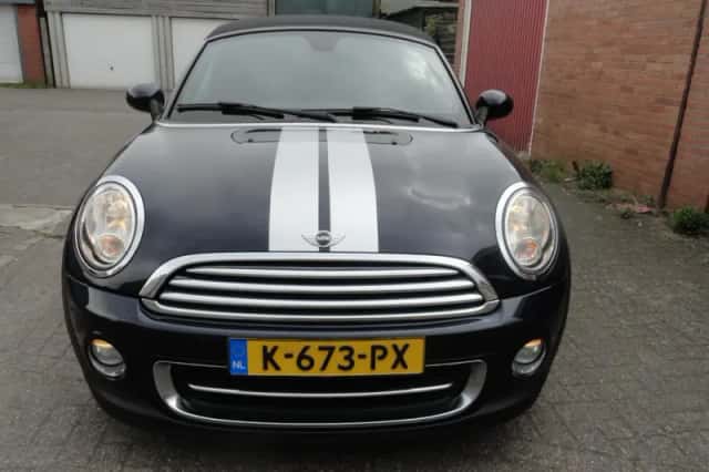 MINI Roadster (2012) thumbnail 4