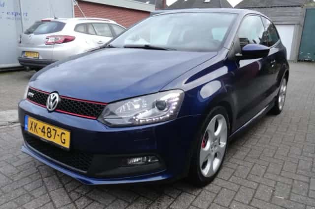 Volkswagen Polo (2012) thumbnail 2
