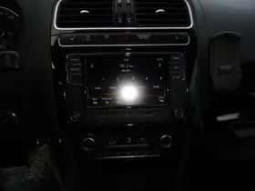 Volkswagen Polo (2012) thumbnail 18