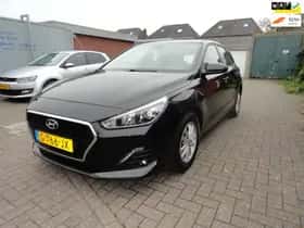 Hyundai i30 (2019) thumbnail 2