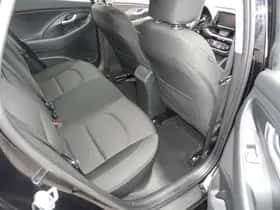 Hyundai i30 (2019) thumbnail 11