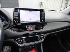 Hyundai i30 (2019) thumbnail 17