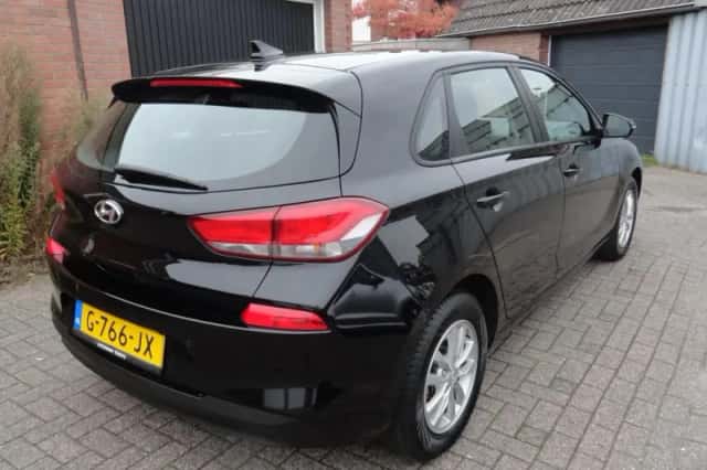 Hyundai i30 (2019) thumbnail 5