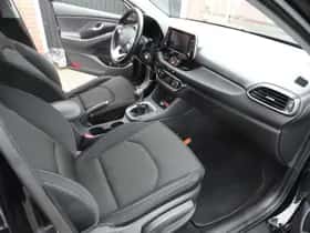 Hyundai i30 (2019) thumbnail 10
