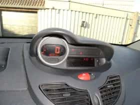 Renault Twingo (2011) thumbnail 12