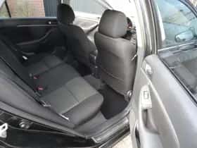 Toyota Avensis (2007) thumbnail 11