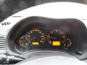 Toyota Avensis (2007) thumbnail 13