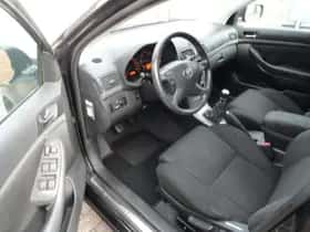 Toyota Avensis (2007) thumbnail 8