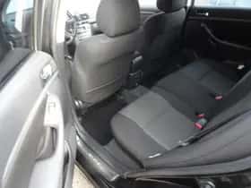 Toyota Avensis (2007) thumbnail 9