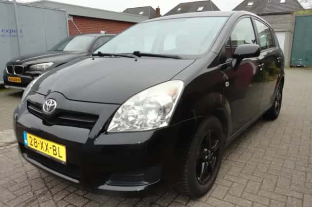 Toyota Verso (2007) thumbnail 2