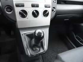 Toyota Verso (2007) thumbnail 16