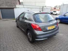 Peugeot 207 (2008) thumbnail 6