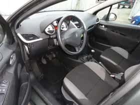 Peugeot 207 (2008) thumbnail 8