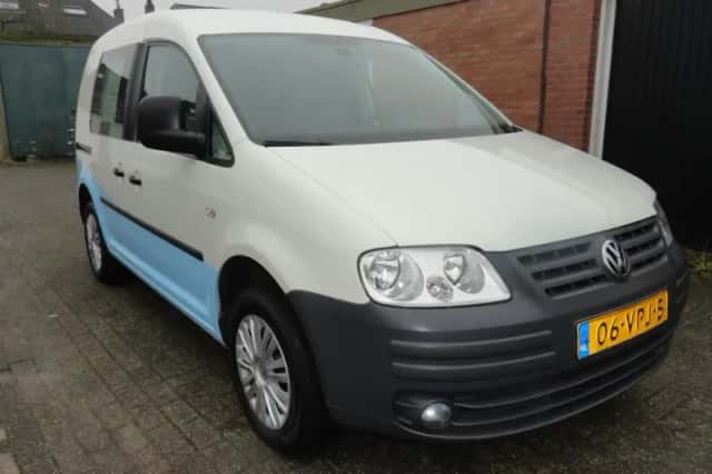 Volkswagen Caddy (2008) thumbnail 3