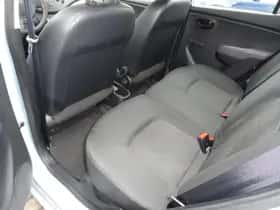 Hyundai i10 (2012) thumbnail 9