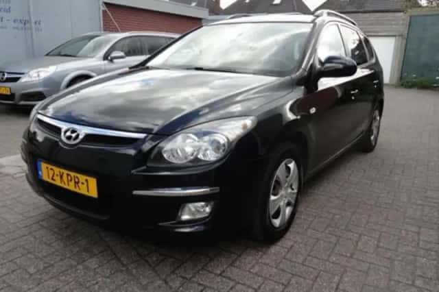 Hyundai i30 (2010) thumbnail 1
