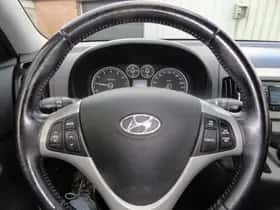 Hyundai i30 (2010) thumbnail 16