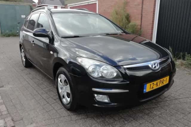 Hyundai i30 (2010) thumbnail 3