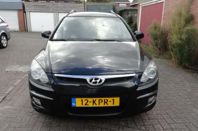 Hyundai i30 (2010) thumbnail 4