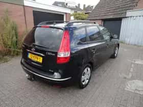Hyundai i30 (2010) thumbnail 5