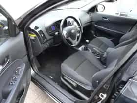 Hyundai i30 (2010) thumbnail 8