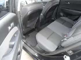 Hyundai i30 (2010) thumbnail 9