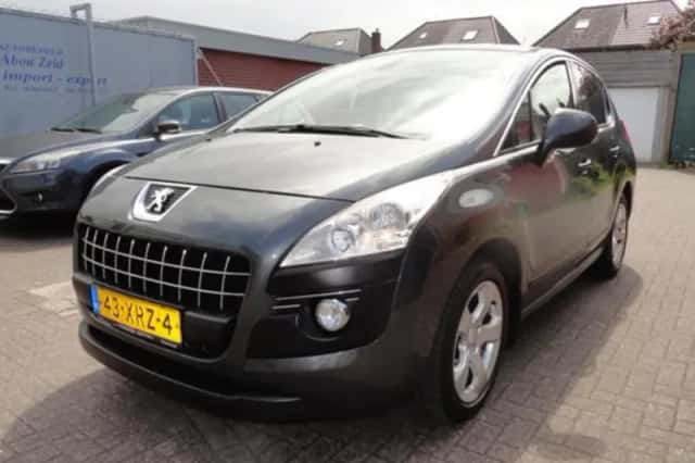 Peugeot 3008 (2012) thumbnail 1