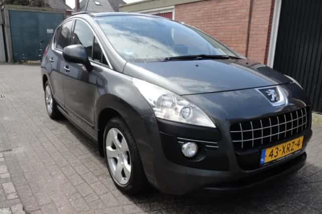 Peugeot 3008 (2012) thumbnail 3