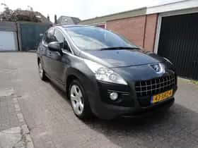 Peugeot 3008 (2012) thumbnail 3