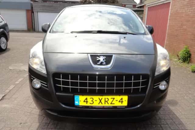 Peugeot 3008 (2012) thumbnail 4
