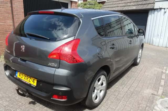 Peugeot 3008 (2012) thumbnail 5