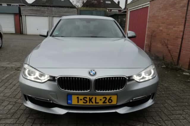 BMW 3-Serie (2013) thumbnail 4