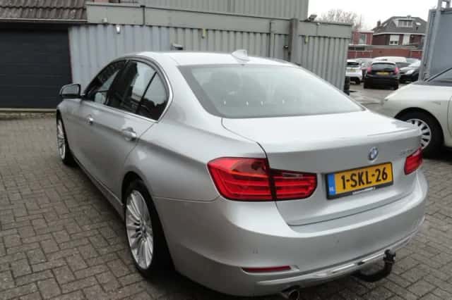 BMW 3-Serie (2013) thumbnail 6