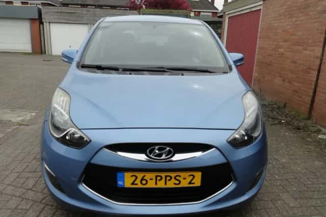 Hyundai ix20 (2011) thumbnail 4